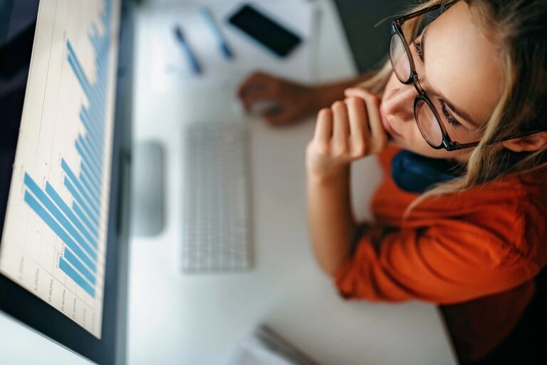 competencias-digitales-1-iStock-1267190910-recortada-768x512